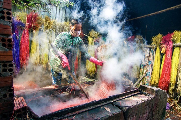 công đoạn nhuộm màu